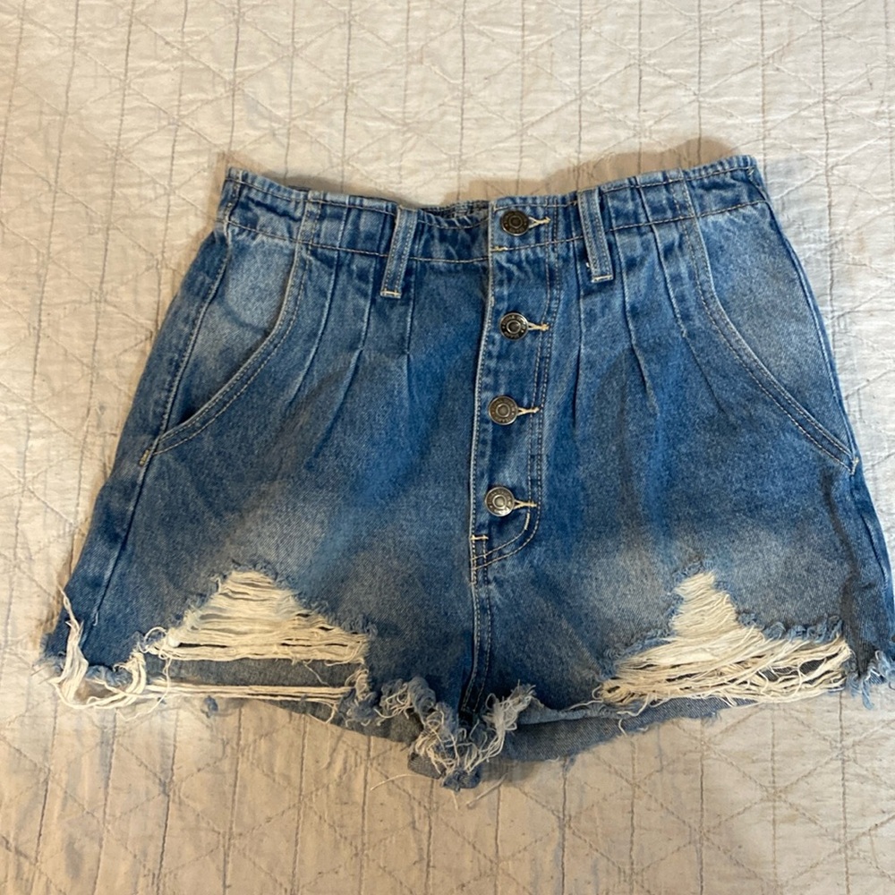 Final Touch Medium Pleated Jean Shorts sz S